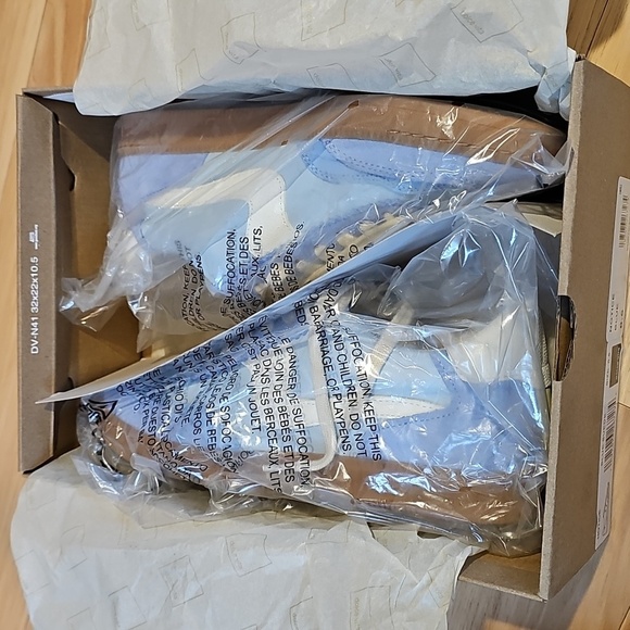 DOLCE VITA Notice Sneakers Blue Suede NEW IN BOX Size 8.5 - Picture 12 of 12